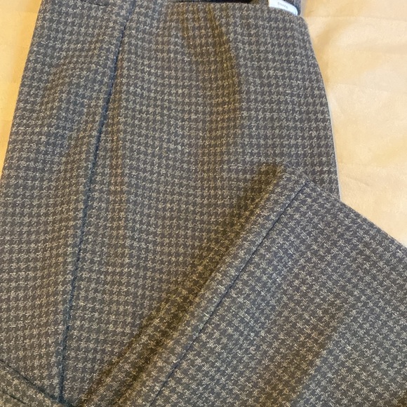 J. Jill ponte Leggings. Black and gray. Excellent condition. Size M tall. - Picture 4 of 4